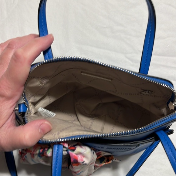 Steve Madden Sapphire Bag / Crossbody - Picture 6 of 11